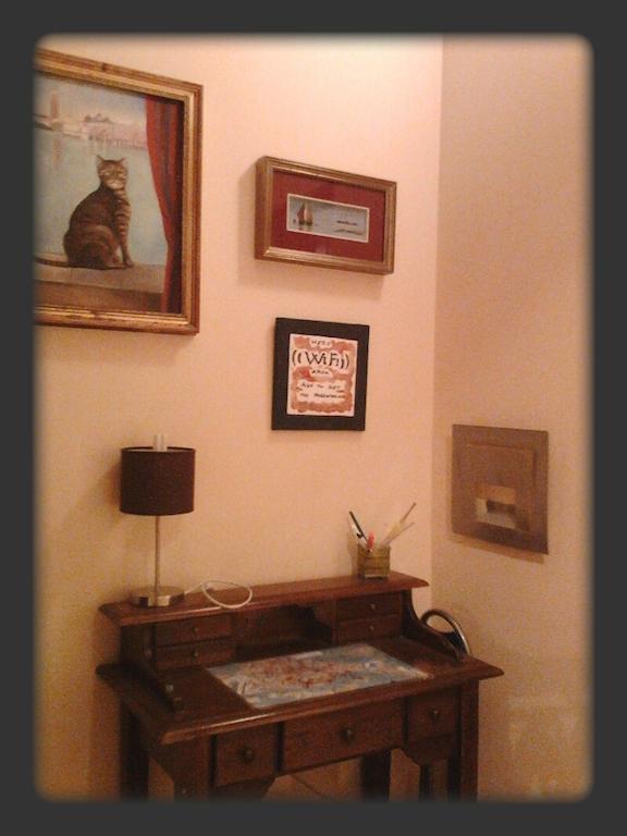 Ca Tron Apartment Next To Rialto Bridge Venice Room photo